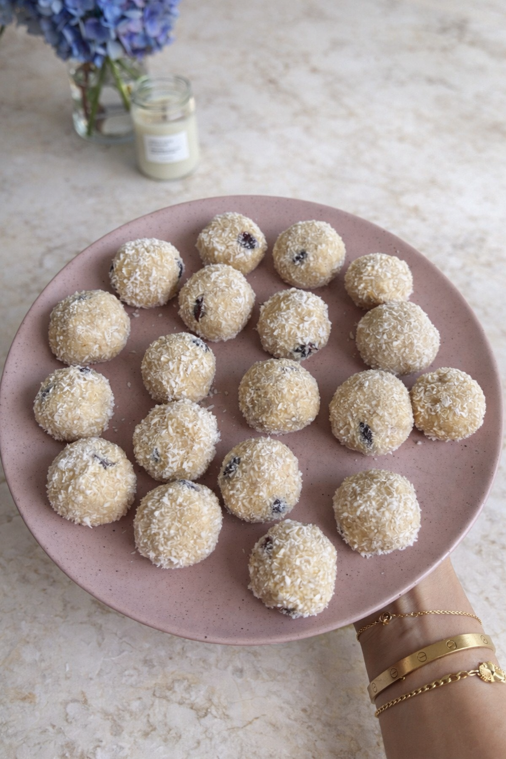 Coconut Vanilla Collagen Bombs